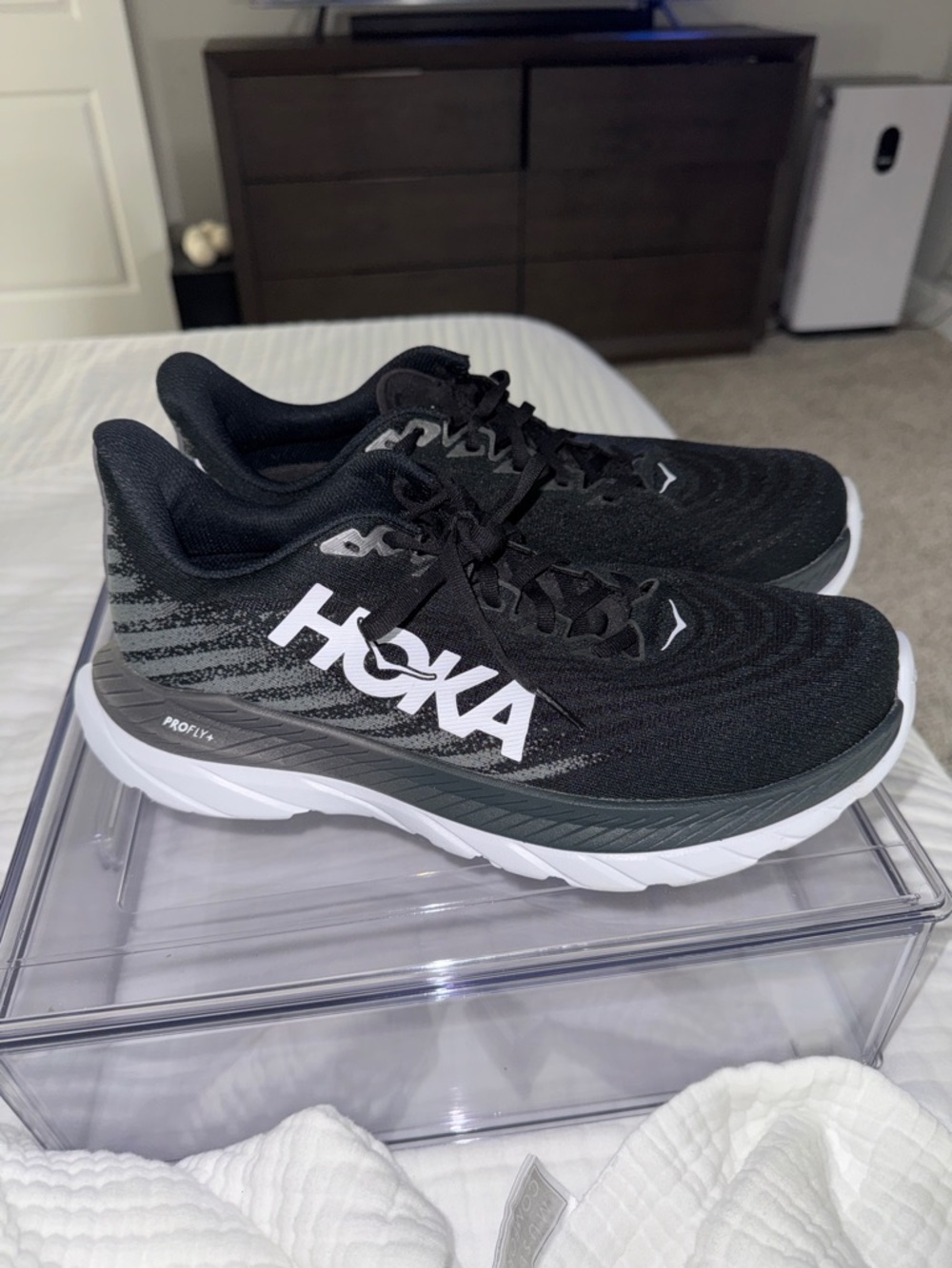Women’s Hoka Mach 5 sz 11 WIDE
